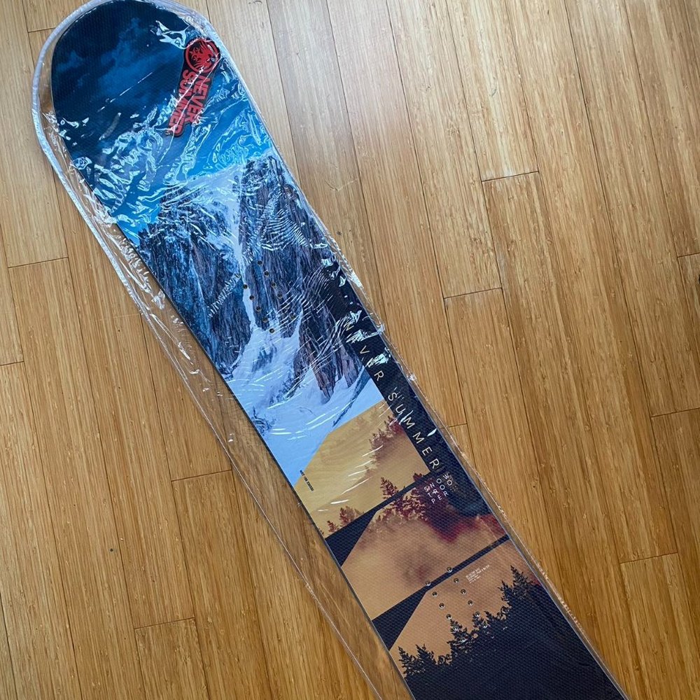 Neversummer Snowboard, brand new, sealed, 156cm